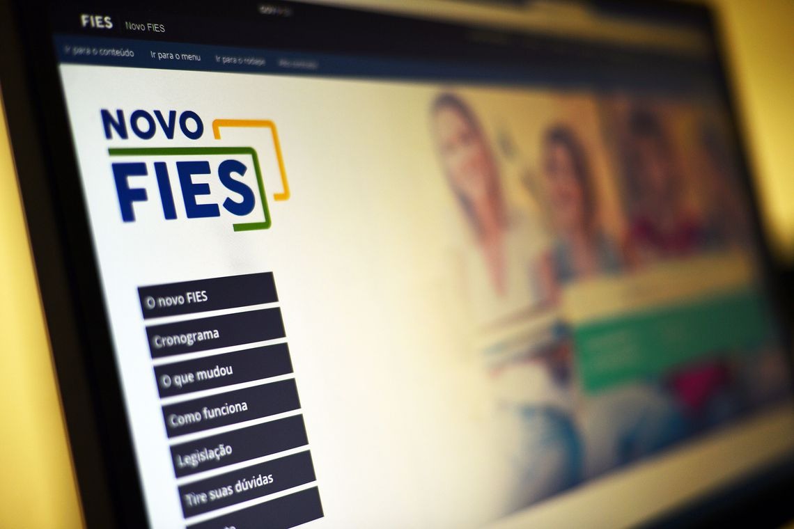 Fies pode ser renovado até 30 de novembro Marcello Casal Jr/ Agência Brasil