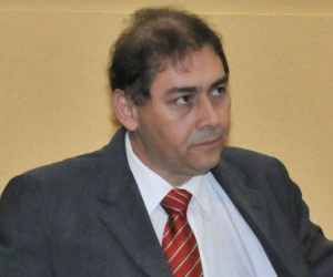 Alcides Bernal retorna ao cargo por meio de liminar 
(Foto: Correio do Estado)