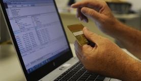 43% dos internautas fizeram mais compras online este ano, diz pesquisa Brasileiros estão mais confiantes em fazer compras pela internet.Marcello Casal Jr/Agência Brasil