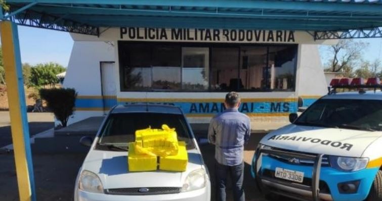 PMR prende homem é preso com quase 60 quilos de maconha na MS-156 PMR prende homem é preso com quase 60 quilos de maconha na MS-156