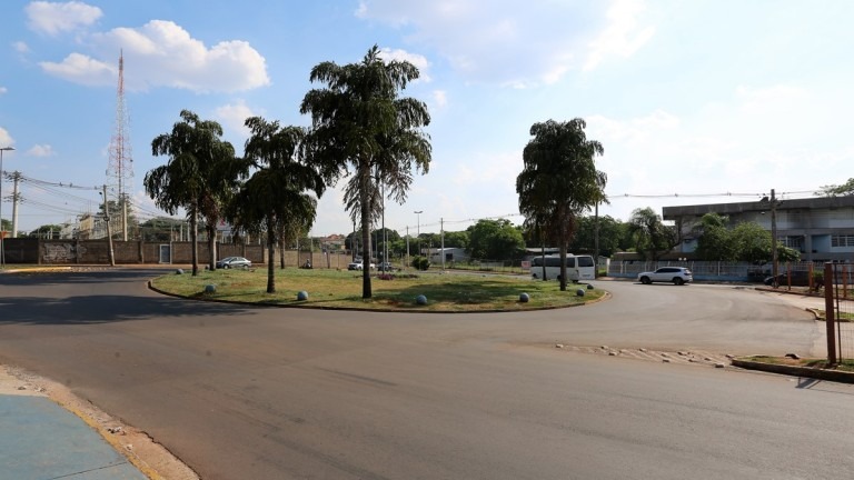 Readequação de rotatória da Zahran começa na quinta-feira Readequação de rotatória da Zahran começa na quinta-feira