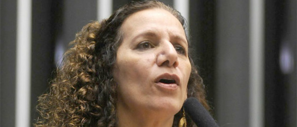 Jandira chama Globo de golpista em debate na própria emissora