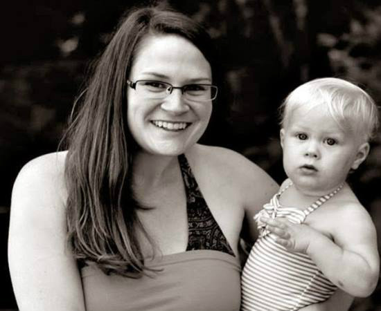 Mulher não lava os cabelos há 5 anos com shampoo e diz que agora eles são mais saudáveis