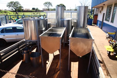 Equipamentos serão entregues neste sábado no entreposto do mel, na escola agrotécnica de Dourados – A. Frota