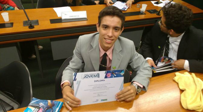 Aluno de escola estadual representa MS no Parlamento Jovem Brasileiro