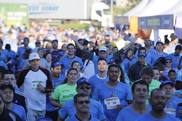 Sest/Senat promove caminhada em Campo Grande Divulgação