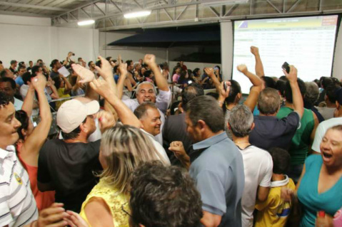 Câmara de Campo Grande reelege apenas 11 e tem renovação de 63% Câmara de Campo Grande reelege apenas 11 e tem renovação de 63%