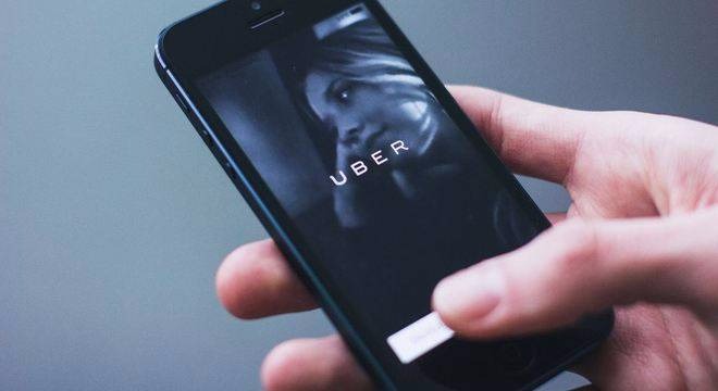 Uber teve dados de 57 milhões de usuários roubados por hackers Nomes, e-mails e números de celular cadastrados no Uber foram vazados
Freestocks.org/Pexels
