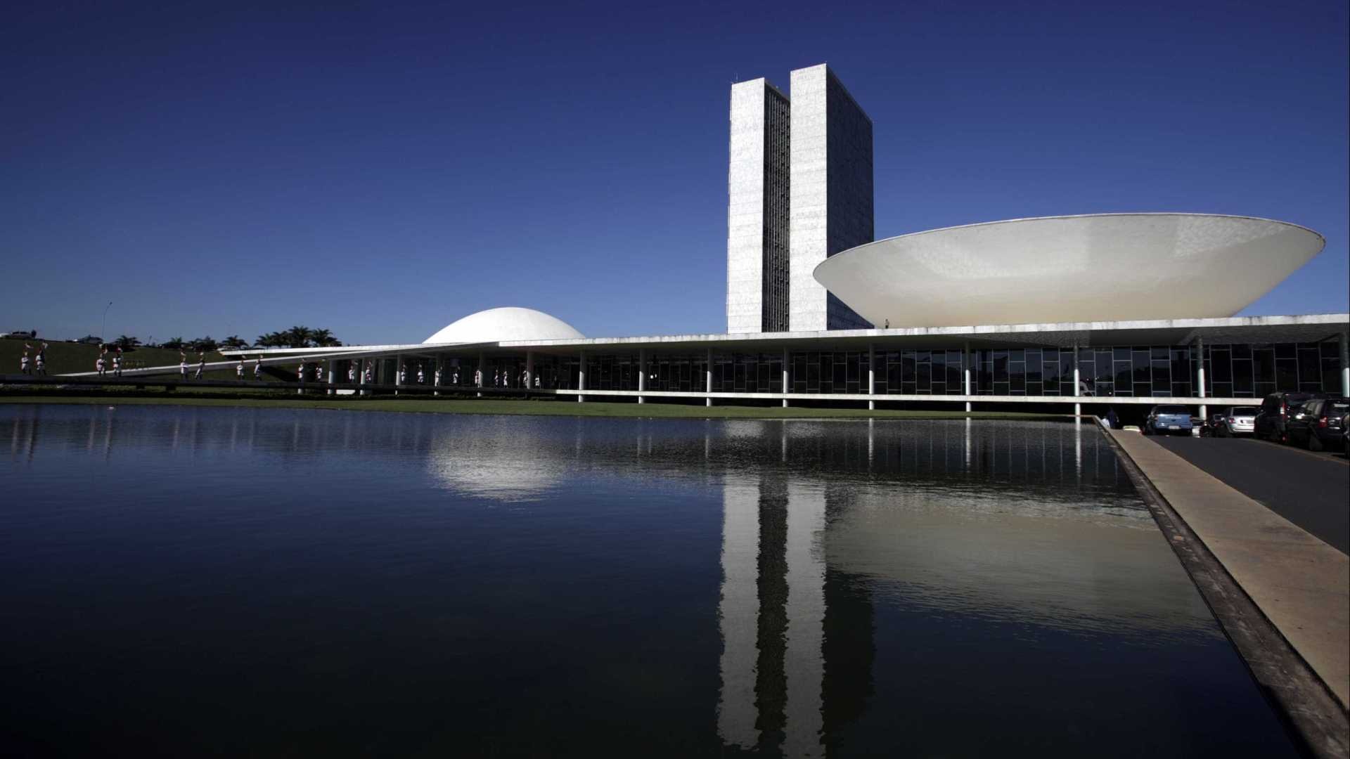 Apenas Ministério da Defesa tem alta salarial já garantida para 2019 Apenas Ministério da Defesa tem alta salarial já garantida para 2019