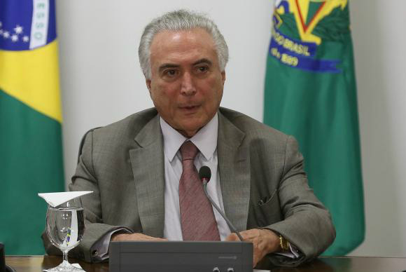 Temer visita hoje a Argentina e o Paraguai Brasília - Durante visita à Argentina e ao Paraguai, o presidente Michel Temer Temer deve falar da retomada do crescimento econômico na região e do combate ao narcotráfico e ao contrabando na Tríplice Fronteira -Valter Campanato/Arquivo Agência Brasil
