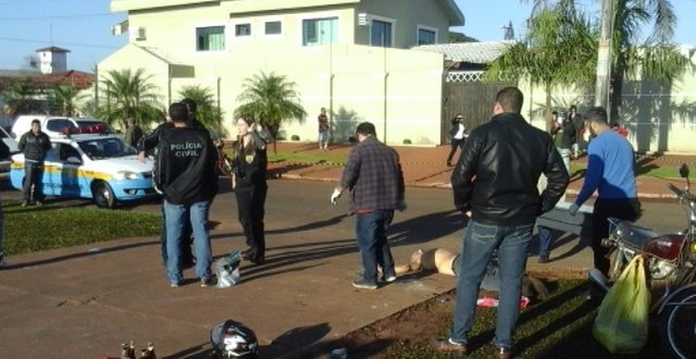 Local sendo periciado pela Polícia Civil e Técnica. (Foto: Porã News)