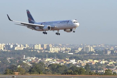 Transporte aéreo de passageiros cresceu em outubro 7,8% com 7,8 milhões de passageiros transportados  Antonio Cruz/ Agência Brasil
