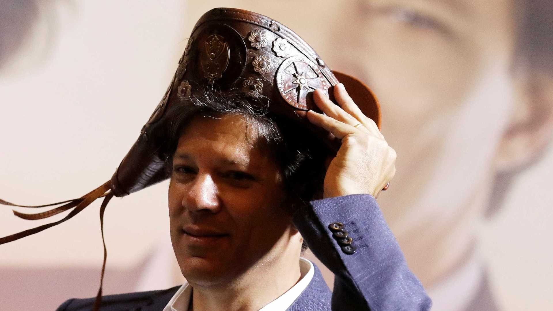 Após entrevista de Bolsonaro à Band, PT pede espaço, mas TSE nega Reuters