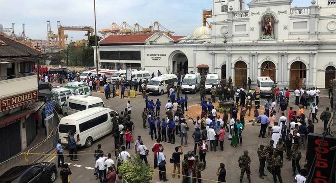 Diversas igrejas e hotéis foram atingidos por ataques a bomba pelo país. REUTERS/Dinuka Liyanawatte