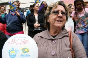 Elizabeth critica caos na saúde e elogia clima da cidade. (Foto: Marcos Ermínio)