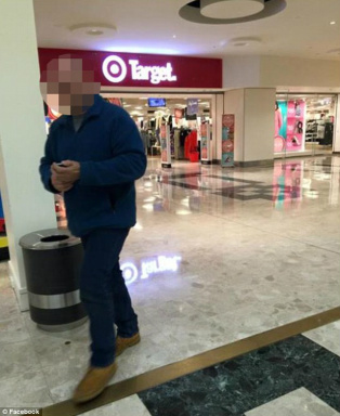 Homem tira selfie com câmera frontal, mulher pensa que ele tirava foto de seu filho e o humilha no Facebook o chamando de pedófi