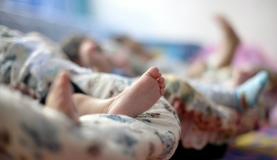 Governo propõe prazo menor para adoção; proposta está em consulta pública Ministério da Justiça propõe mudanças na adoção de crianças e adolescentes Arquivo/Agência Brasil