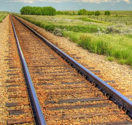 Três homens tentam roubar trilhos de estação ferroviária Imagem ilustrativa