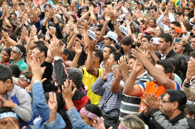 Jovens compareceram em peso ao evento 
(Fotos: Marcelo Calazans)