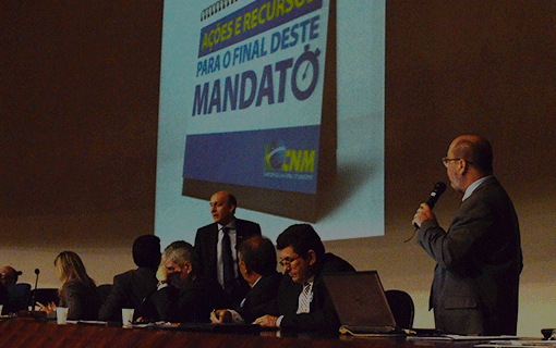 Municípios devem receber R$ 24 bilhões de transferências federais, indica CNM Municípios devem receber R$ 24 bilhões de transferências federais, indica CNM