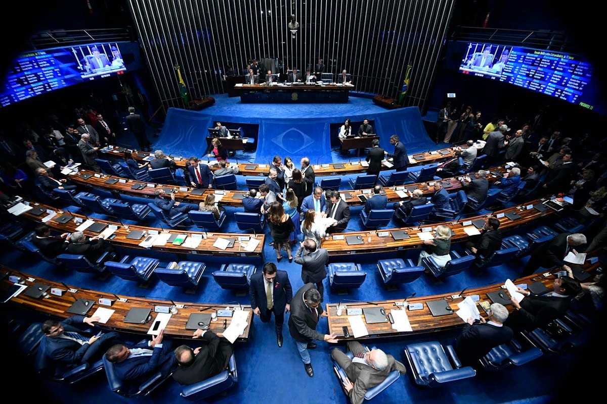 Câmara conclui votação da MP do FGTS; texto segue para o Senado Câmara conclui votação da MP do FGTS; texto segue para o Senado