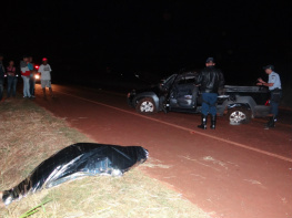 Acidente deixa homem morto na Perimetral Homem de 30 anos morreu no acidente (Foto: Osvaldo Duarte)