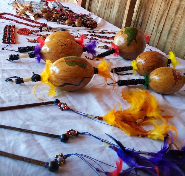 Feira da Mulher Indígena leva artesanato para a Praça Antônio João Feira da Mulher Indígena leva artesanato para a Praça Antônio João