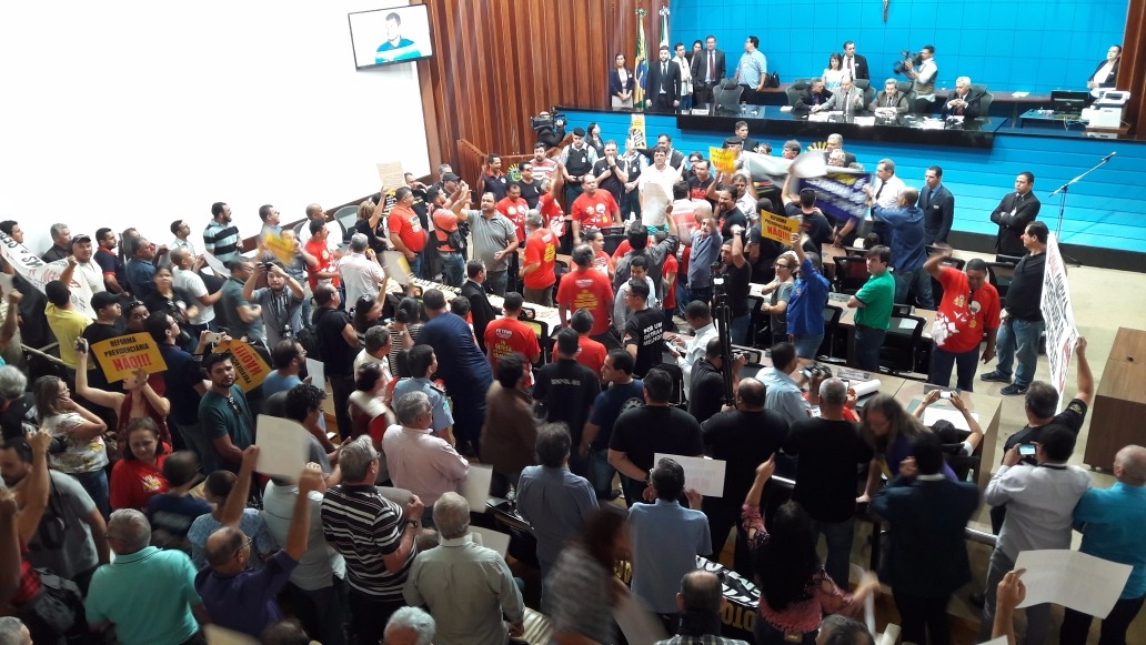 Sessão da reforma da previdência estadual é suspensa Foto: André de Abreu