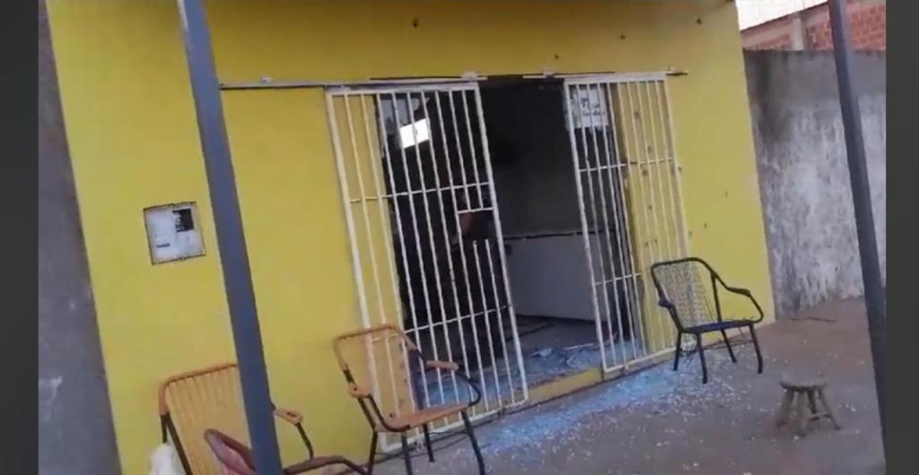 Quatro pessoa ficam feridas em atentado na fronteira Quatro pessoa ficam feridas em atentado na fronteira