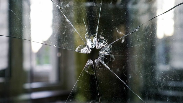 Adolescente com arma e facão ataca alunos em escola de MG (Pixabay)