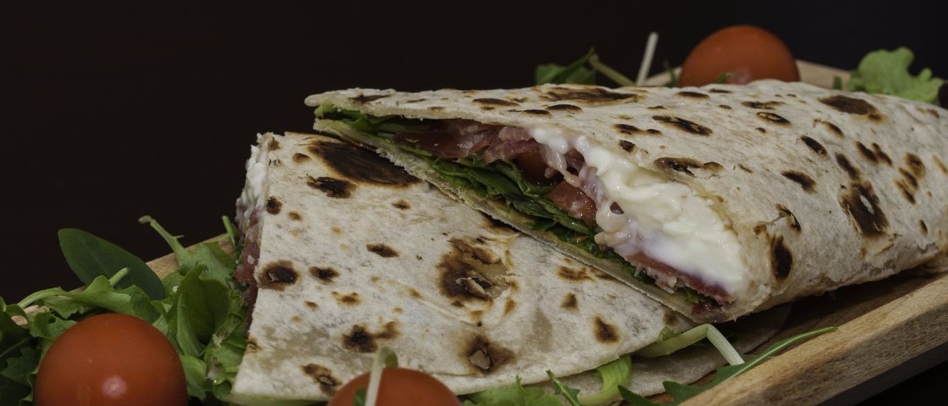 Como fazer piadina, um pão fácil e que fica pronto rápido