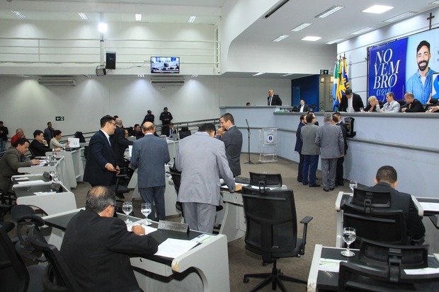 Vereadores aprovam Programa Refis Natalino e mais cinco Projetos Vereadores aprovam Programa Refis Natalino e mais cinco Projetos