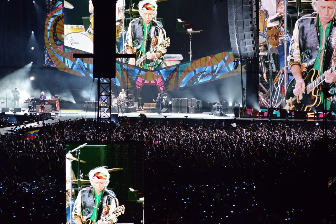 Fãs comemoram o Dia Mundial do Rock neste sábado Agência Lusa/EPA/Alejandro Ernesto