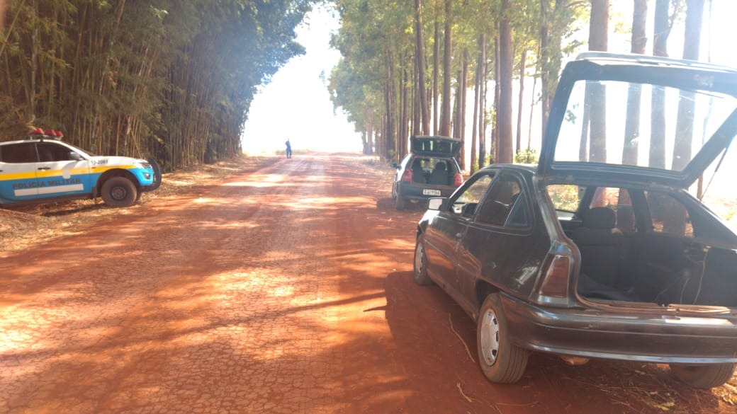 PMR retira de circulação veículos destinados ao transporte de cigarro PMR retira de circulação veículos destinados ao transporte de cigarro