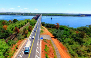 Reinaldo e ministro destacam competitividade em novo acesso Nova ponte na divisa entre MS e São Paulo foi inaugurado ontem a tarde - Foto: Divulgação/Chico Ribeiro