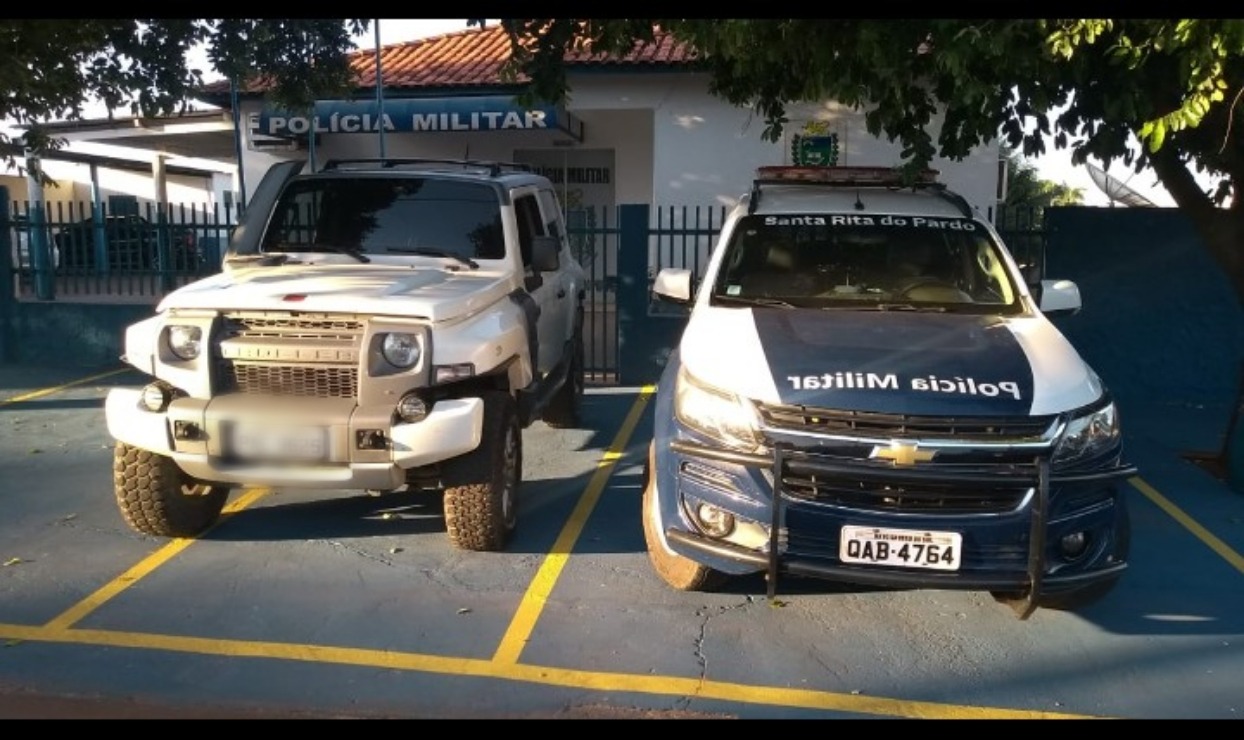 Polícia Militar recupera veículo clonado no interior Polícia Militar recupera veículo clonado no interior