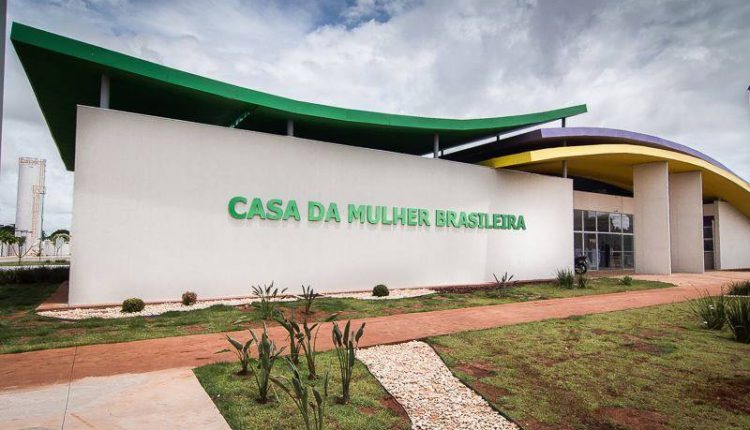 Homem tortura e esfaqueia adolescente de 13 anos ao desconfiar de traição Homem tortura e esfaqueia adolescente de 13 anos ao desconfiar de traição