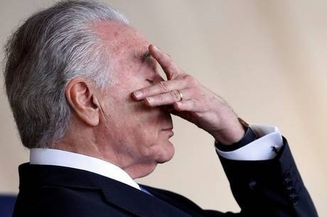 Nova PEC tenta livrar Temer de crime de responsabilidade PEC tenta livrar Temer de crime de responsabilidade
Adriano Machado/REUTERS - 21.12.2017