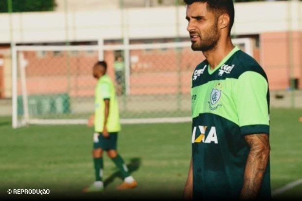 Bahia anuncia reforço para a lateral esquerda Bahia anuncia reforço para a lateral esquerda