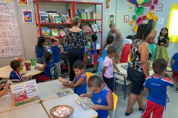 CAE analisa projeto que obriga escolas públicas a manter bibliotecas Reprodução