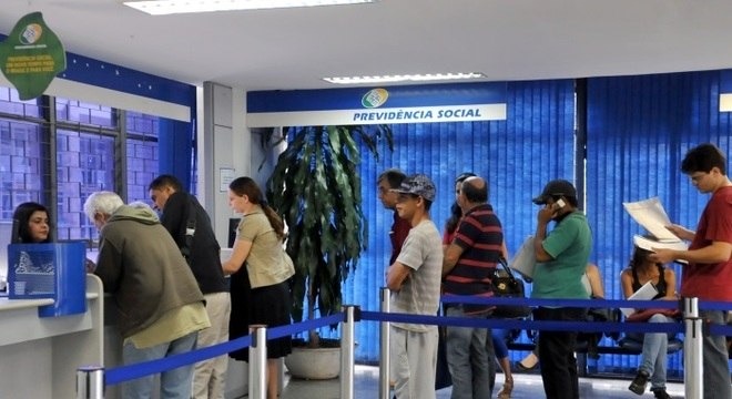 Aposentados e pensionistas poderão ter mais facilidade à crédito
Antonio Cruz/ABr