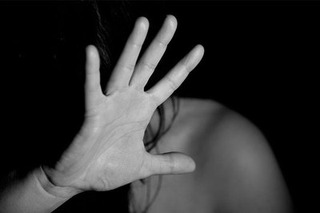 Homem de 28 anos que se relacionava com adolescente de 13 responderá por estupro Reprodução