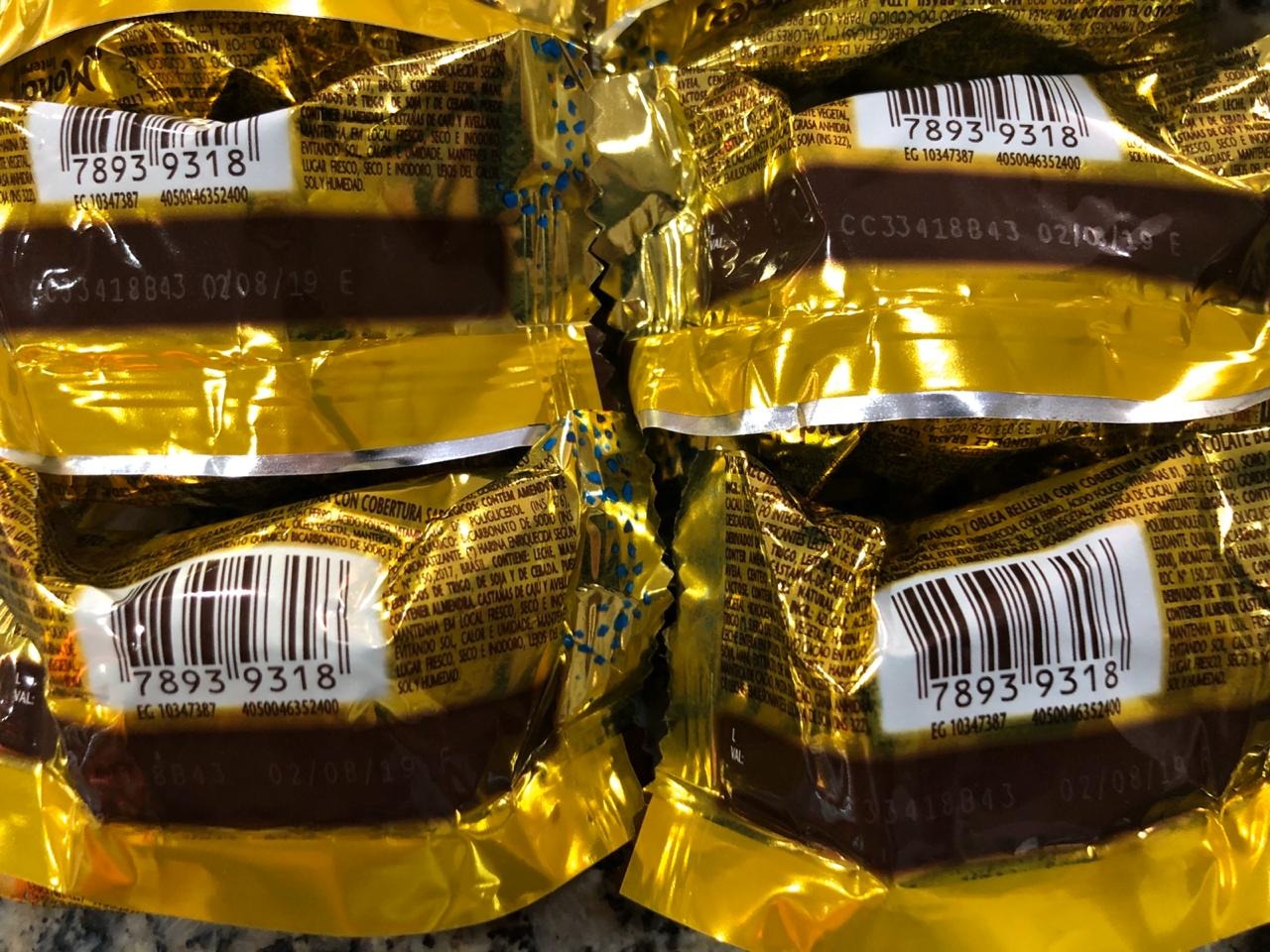 Procon autua lanchonete tradicional por manter à venda produtos vencidos Procon autua lanchonete tradicional por manter à venda produtos vencidos