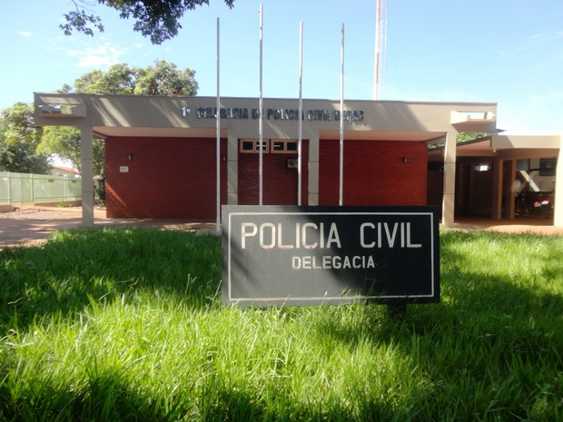 Homem quebra dentes de esposa na frente do enteado de seis anos (Dourados Agora)