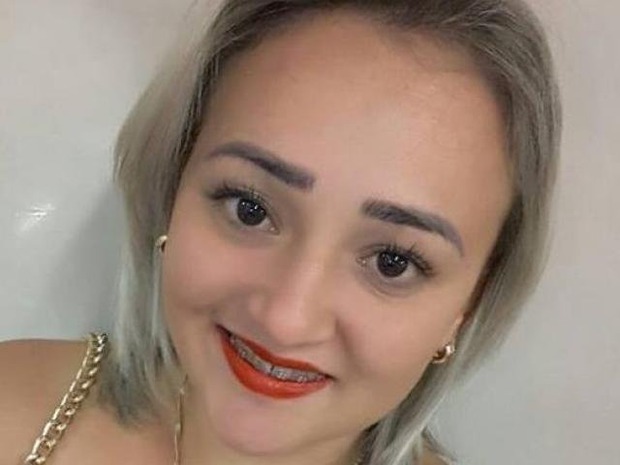 Após briga com namorado, mulher se joga de carro em movimento e morre (Arquivo Pessoal)