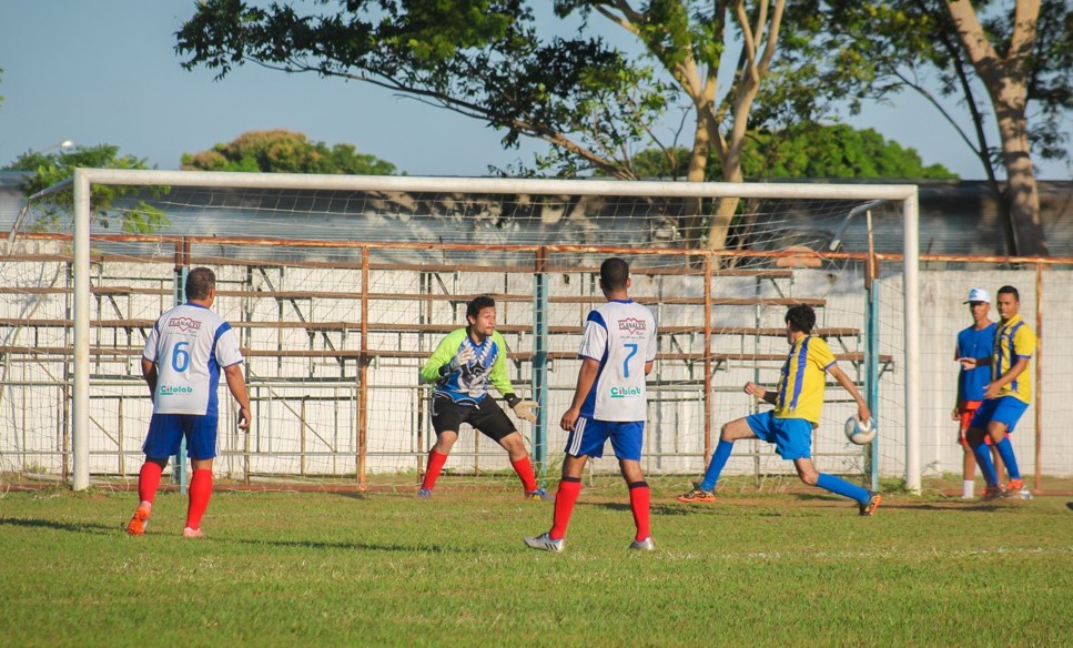 Copa Assomasul fecha 1ª fase com mais três equipes classificadas Anastácio (amarelo) ficou em primeiro lugar. Edson Ribeiro
