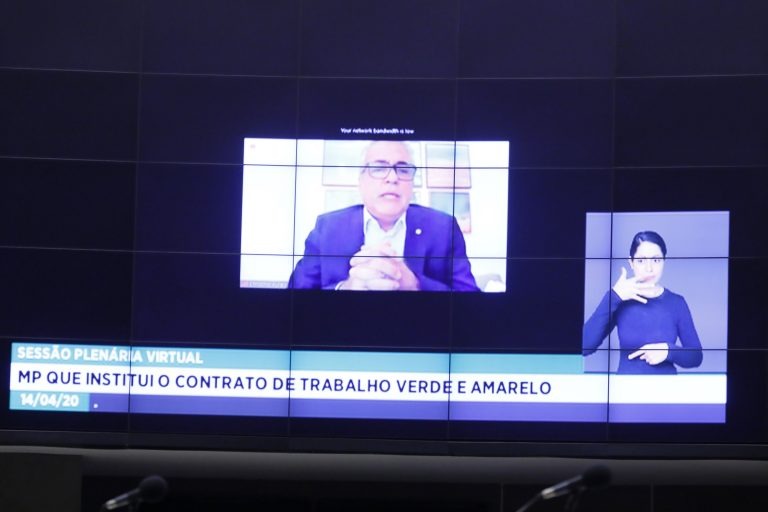 Christino Aureo apresentou emenda que enxugou o texto da medida. Maryanna Oliveira/Câmara dos Deputados
