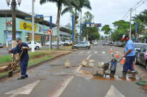 Agetran fará campanha antes de ativar câmeras em semáforos Antes de começarem a funcionar os radares vão passar por aferição e depois a Agetran fará uma campanha educativa com os condutores
Fogo: A. Frota