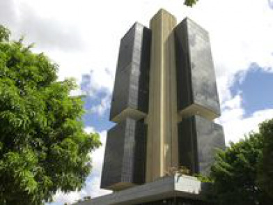 Mercado prevê que Selic chegará a 9% ao ano em 2018