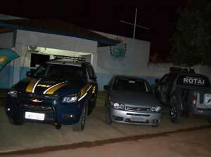 Polícia prende três por envolvimento em estupro e roubo de carro Veículo da vítima foi recuperado em Anastácio durante ação da PRF e da Rotai. (Foto: O Pantaneiro)